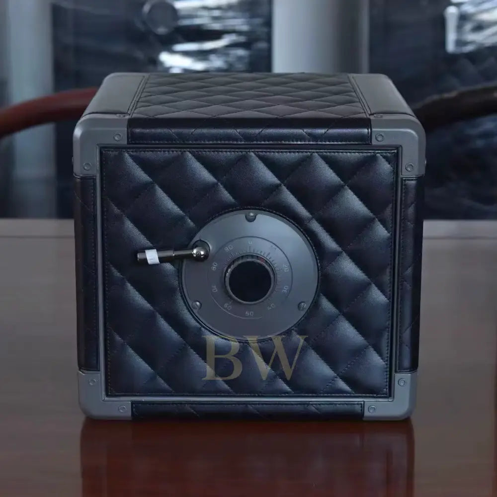 black-leather-watch-winder-miron-atelier